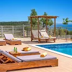 Villa Ble By *